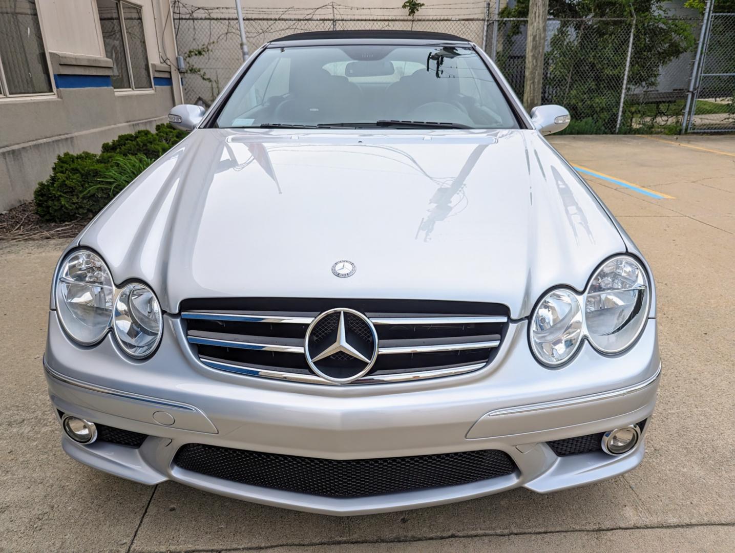 2007 Silver Metallic /Black Leather Mercedes-Benz CLK-Class (WDBTK77G47T) with an 6.2L V8 F DOHC 32V engine, Automatic transmission, located at 603 Amelia Street, Plymouth, MI, 48170, (734) 459-5520, 42.378841, -83.464546 - Vehicles shown by appointment - Please call ahead - 734-459-5520, text 734-658-4573 or contact us via our web site at: http://www.selectmotors.com for complete Inventory, Photos, Videos and FREE Carfax Reports. 2007 Mercedes CLK63 Cabriolet, Iridium Silver Metallic with Black Leather interior, 51 - Photo#3